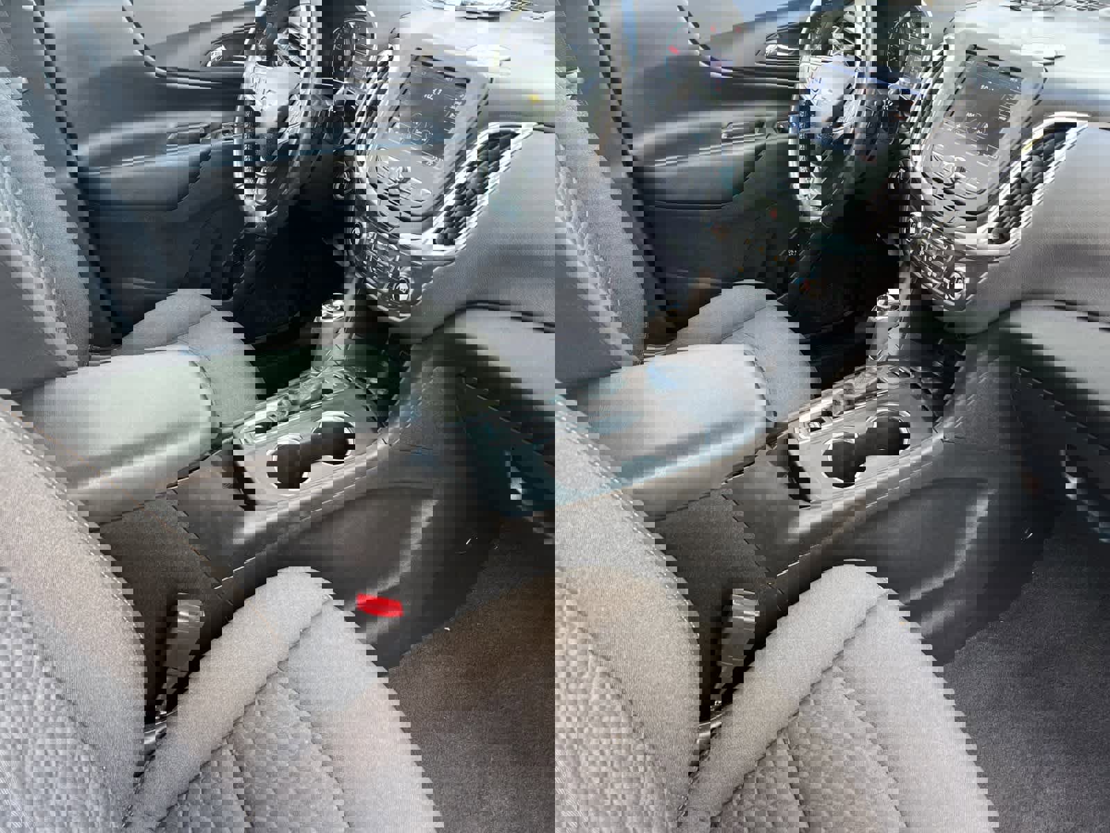 Used 2020 Chevrolet Equinox LT image 17