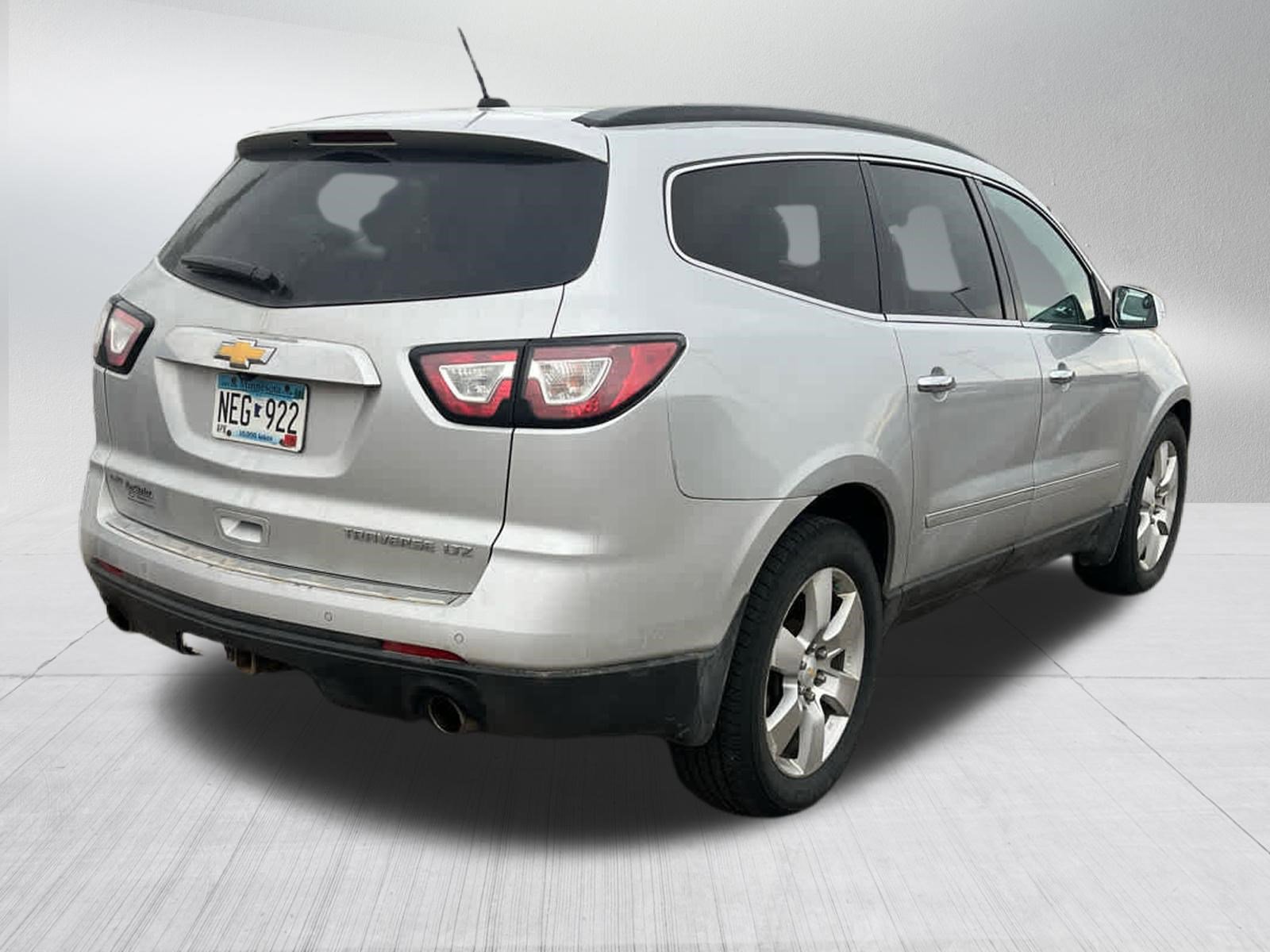 Used 2014 Chevrolet Traverse LTZ AWD/4WD image 3