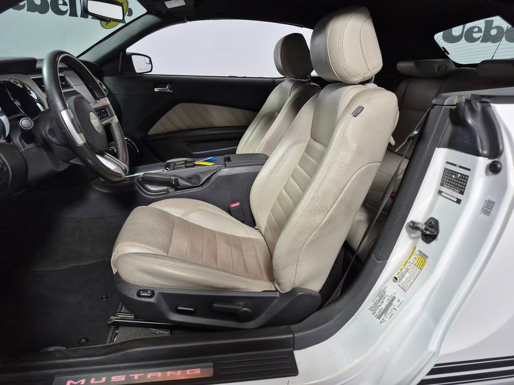 Used 2012 Ford Mustang Premium RWD image 9
