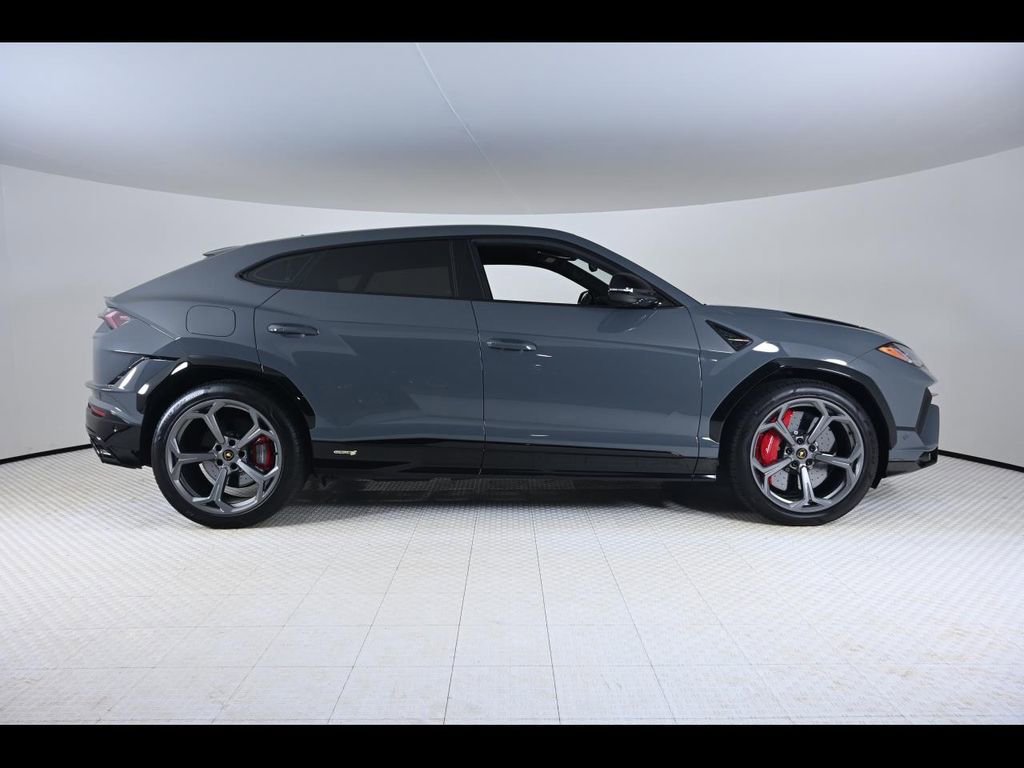 Used 2024 Lamborghini Urus S image 6