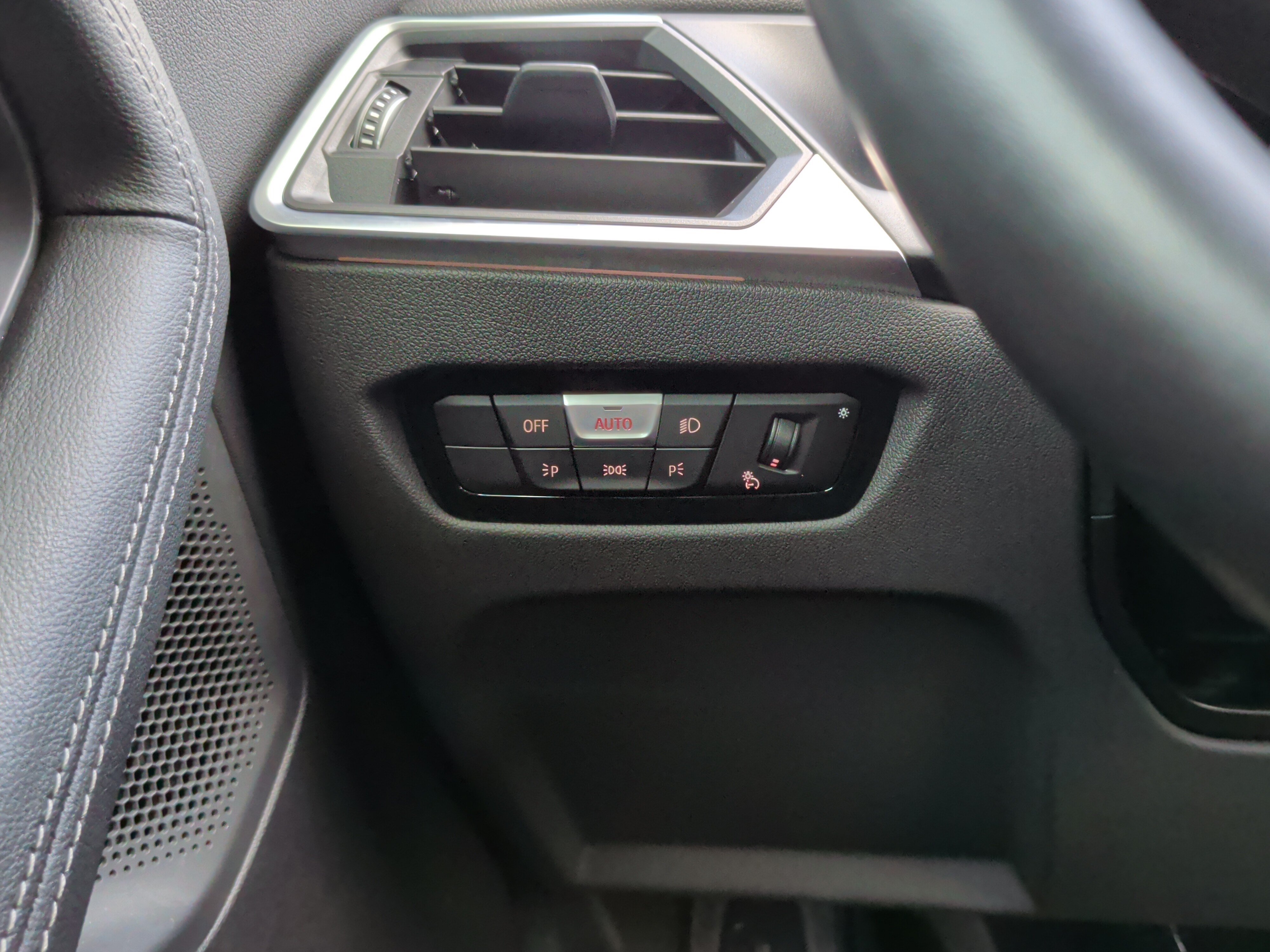 Used 2024 BMW M2 w/ Lighting Package RWD image 25