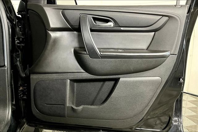 Used 2017 Chevrolet Traverse LT image 22
