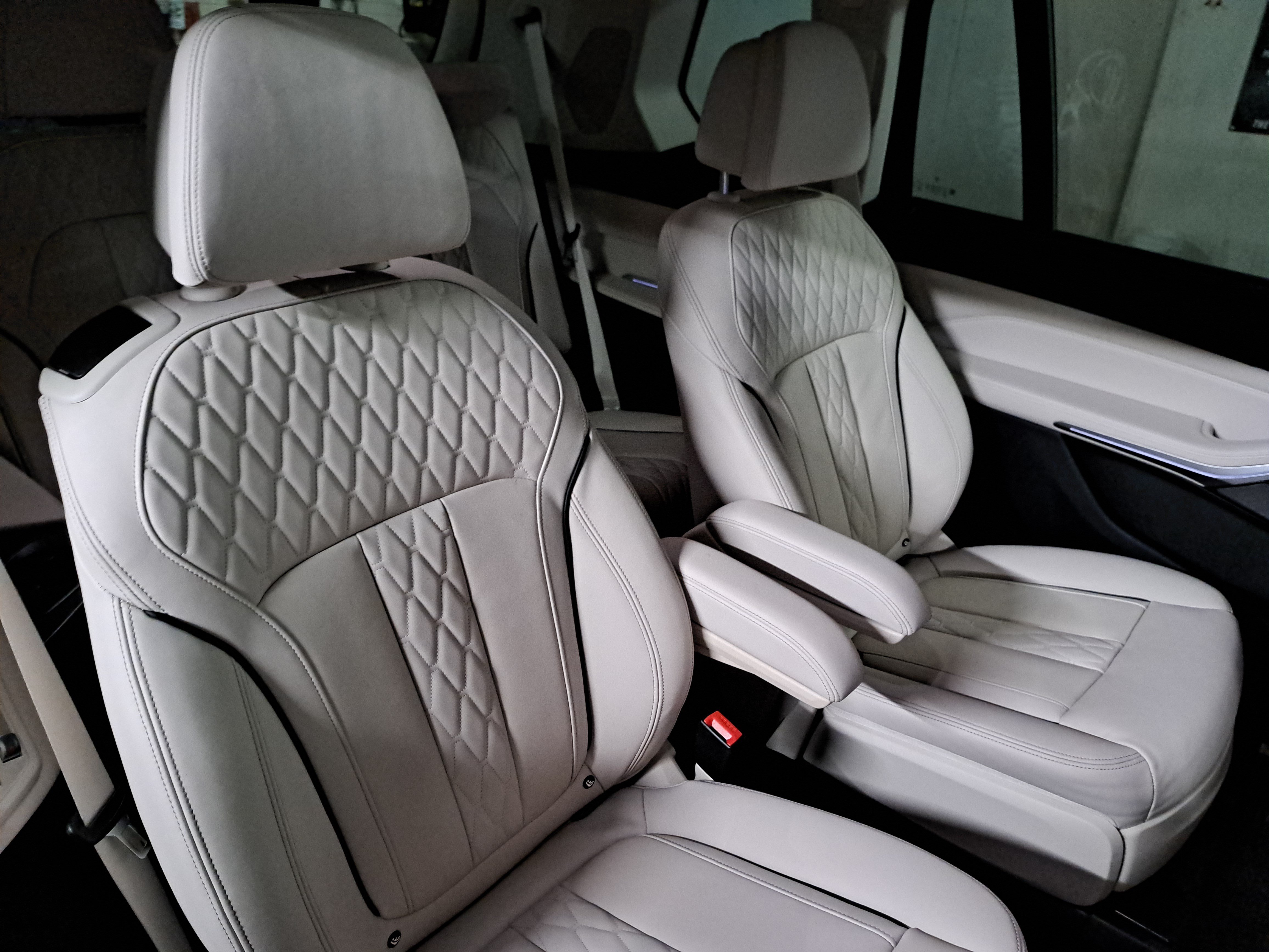 Used 2020 BMW X7 xDrive40i w/ Executive Package AWD/4WD image 12