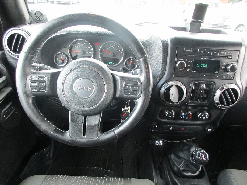 Used 2012 Jeep Wrangler Unlimited Sport image 19