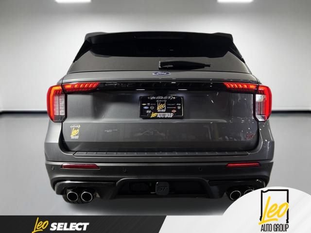 Used 2025 Ford Explorer ST AWD/4WD image 7
