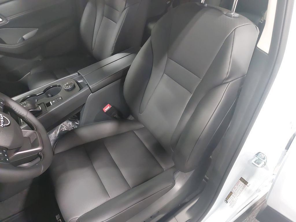 New 2026 Nissan Rogue Dark Armor AWD/4WD image 15