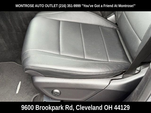 Used 2020 Mercedes-Benz GLE 350 4MATIC w/ Premium Package image 34