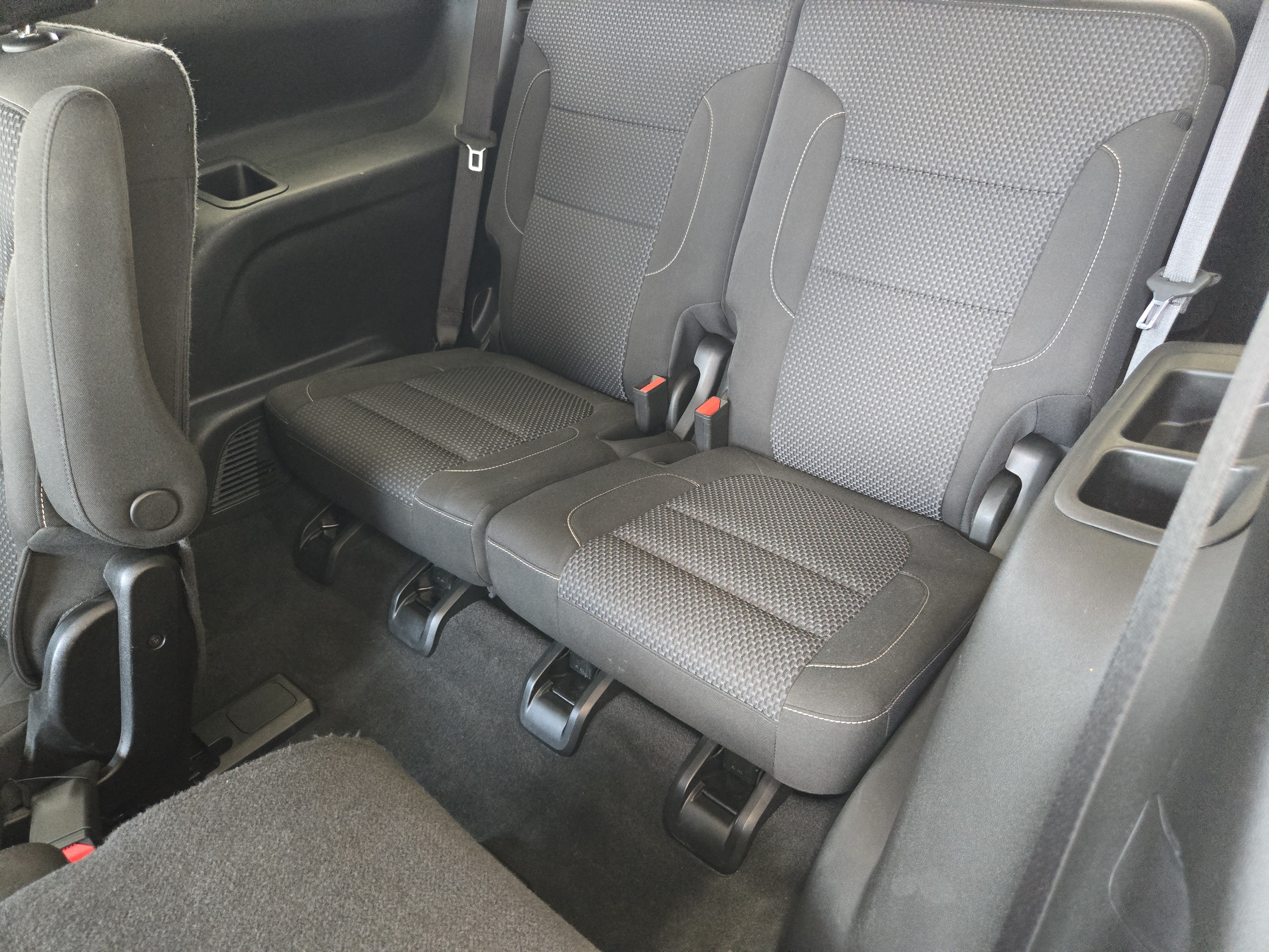Used 2023 GMC Acadia SLE w/ Driver Convenience Package FWD image 23
