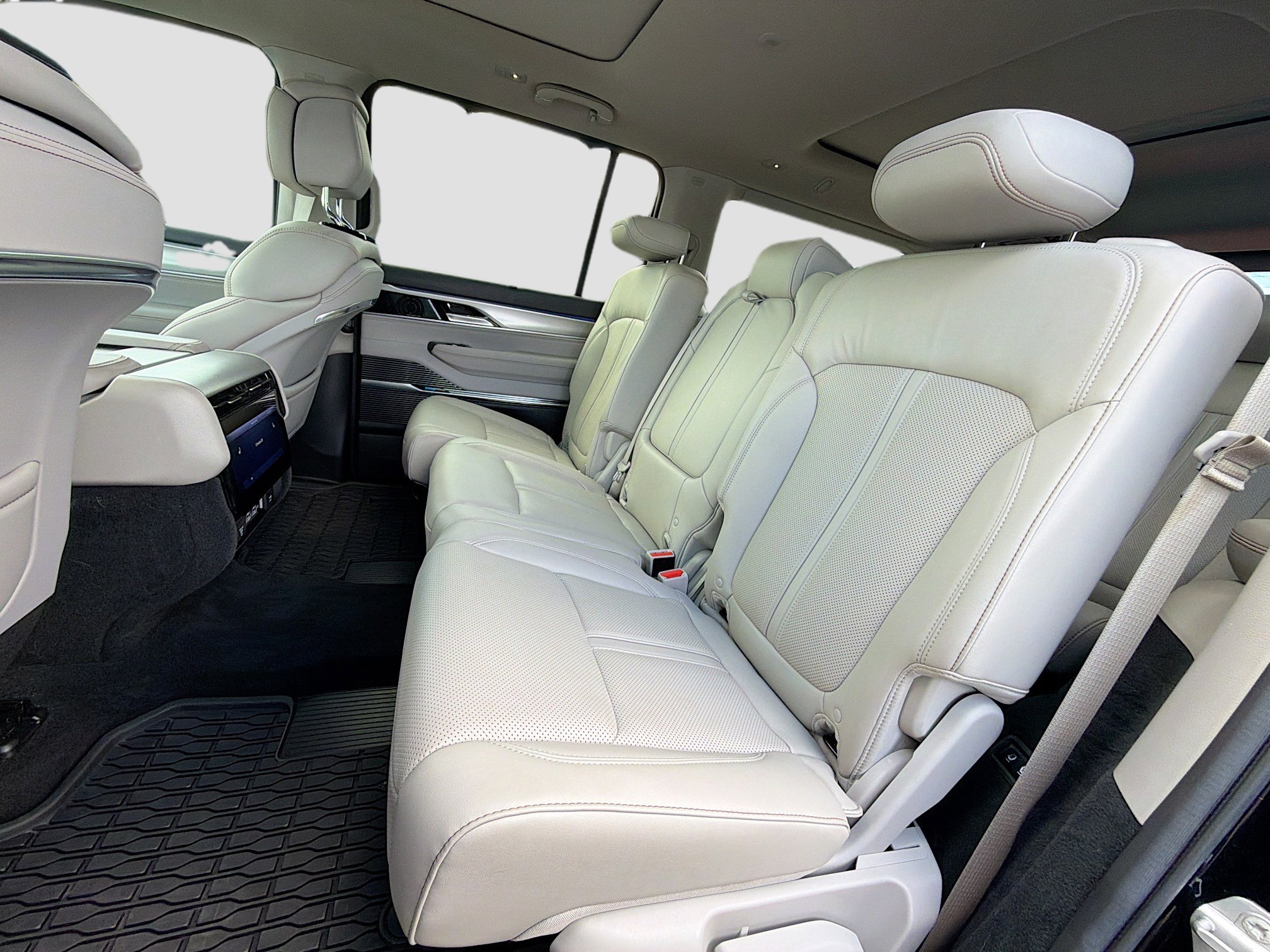 Used 2022 Jeep Grand Wagoneer Series I w/ Flexible Seating Group image 22