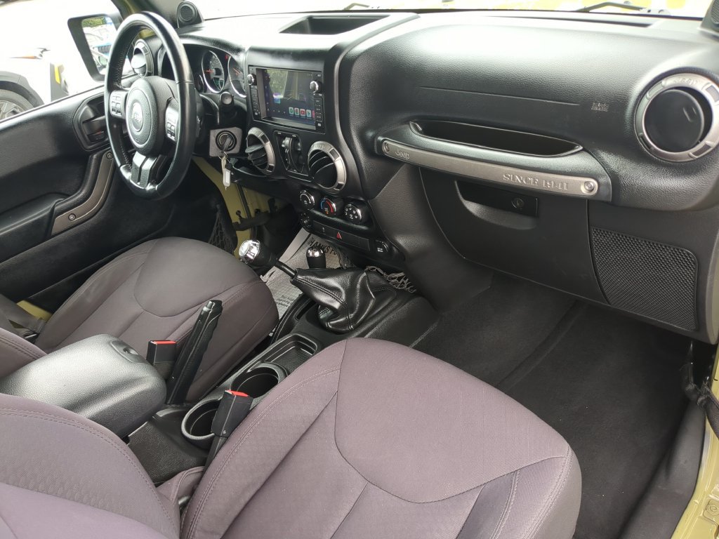 Used 2013 Jeep Wrangler Unlimited Sport AWD/4WD image 13