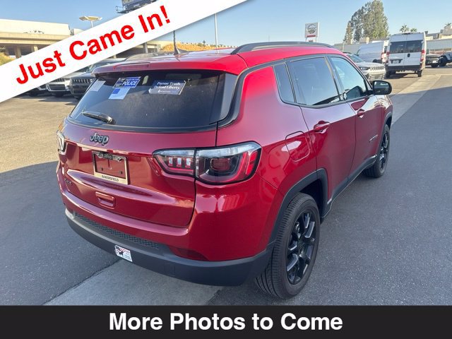Used 2025 Jeep Compass Latitude w/ Altitude Special Edition AWD/4WD image 6