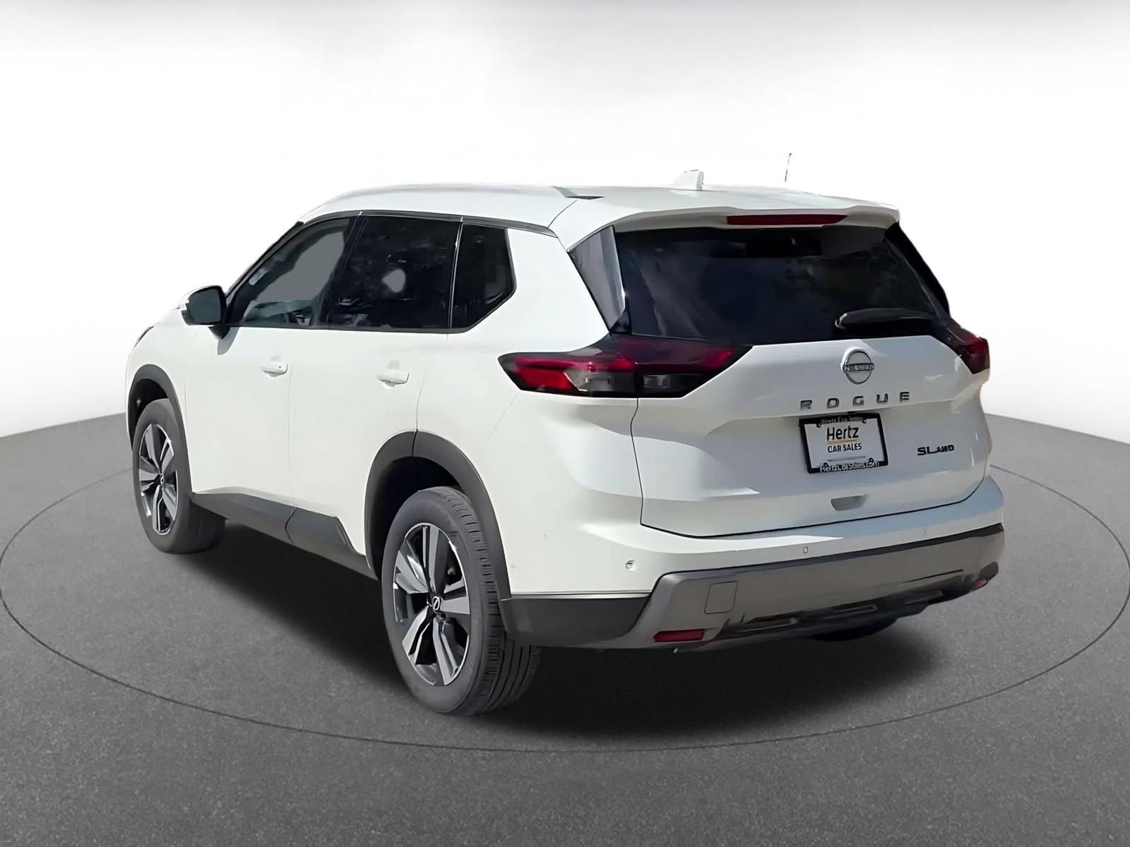 Used 2026 Nissan Rogue SL AWD/4WD image 10