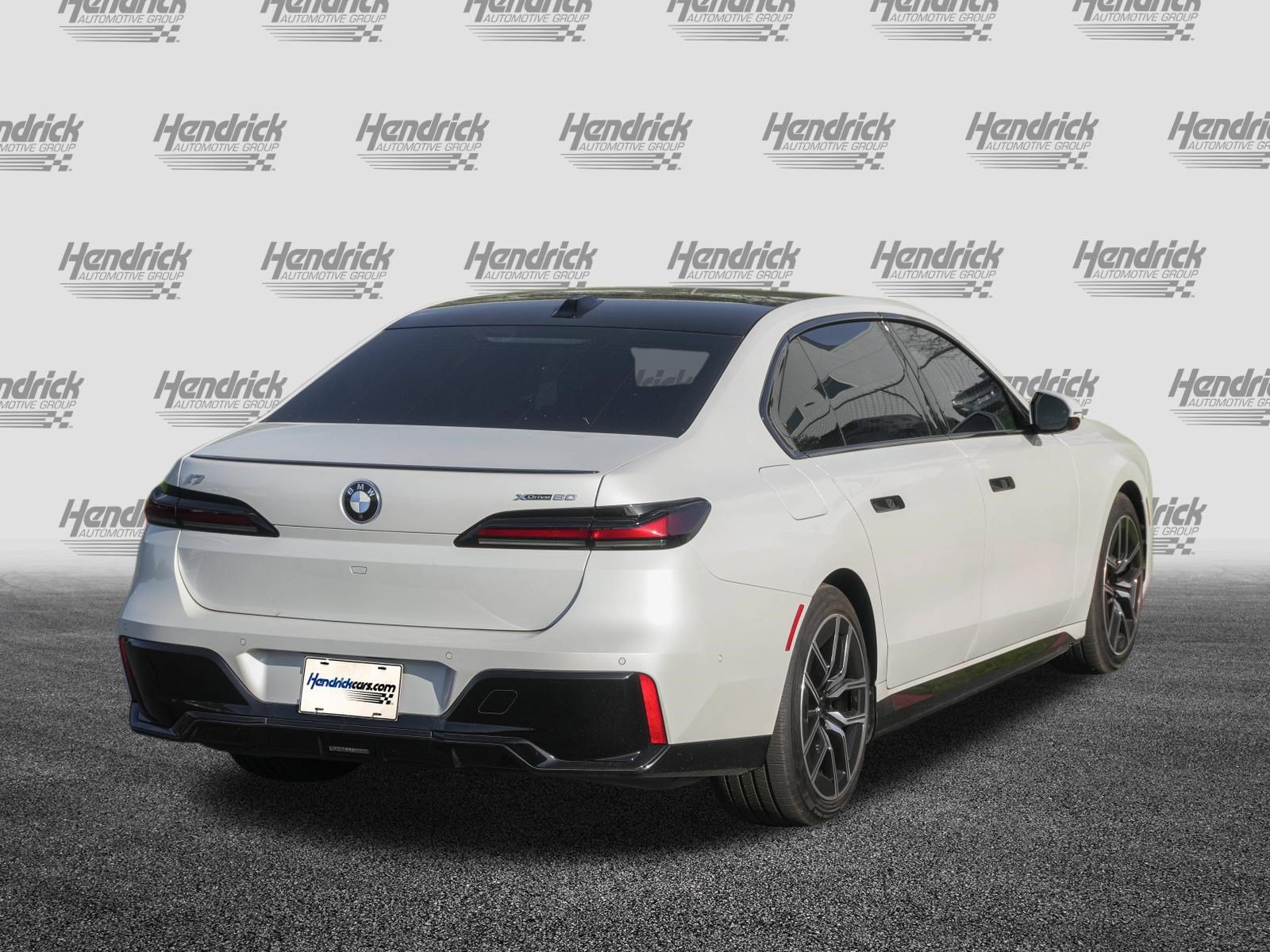 Certified 2023 BMW i7 xDrive60 AWD/4WD image 9