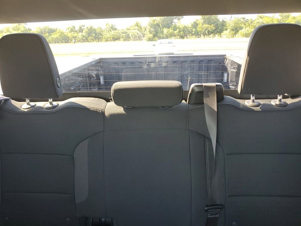 Used 2023 Chevrolet Silverado 1500 Custom image 13