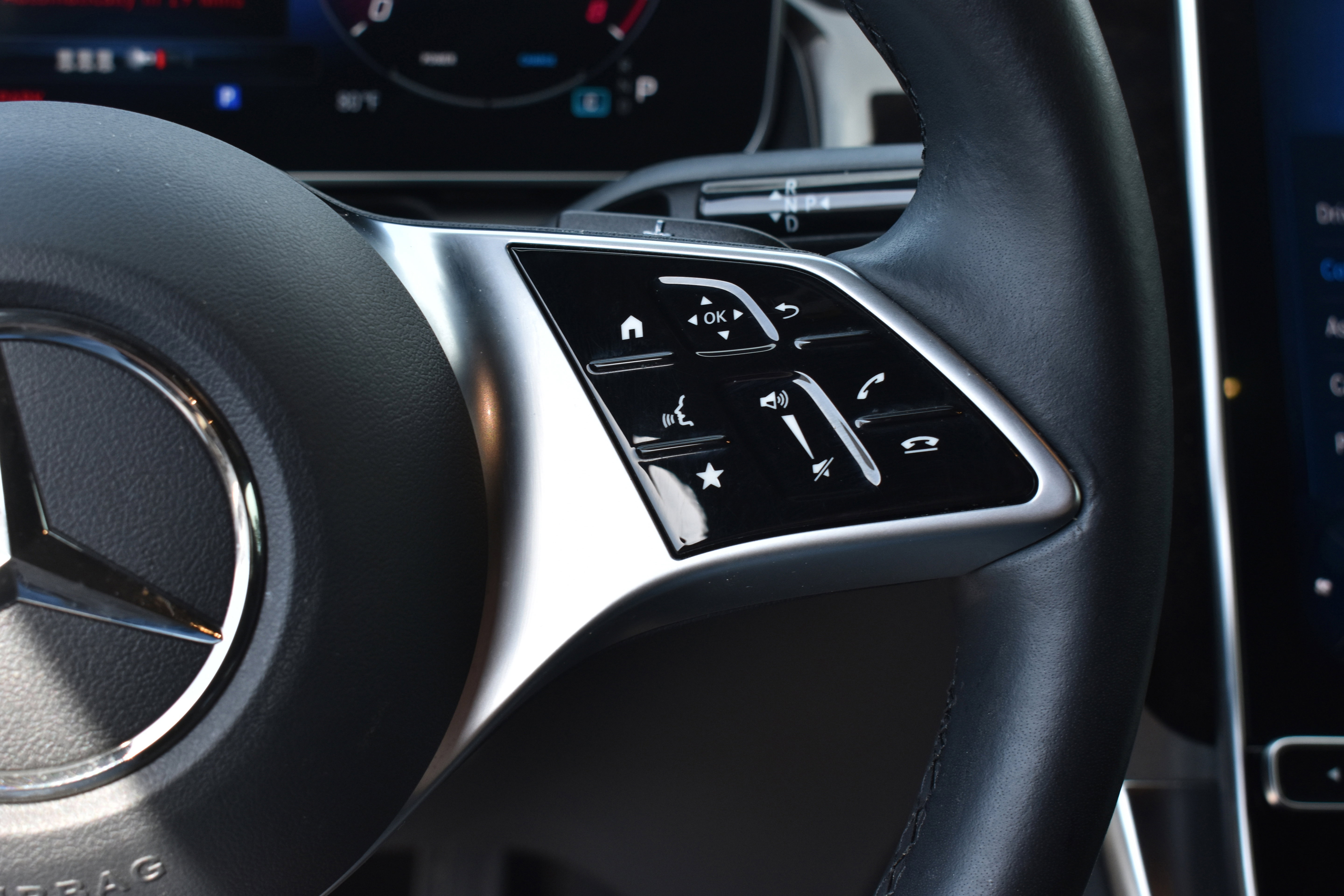 Used 2023 Mercedes-Benz GLC 300 4MATIC image 17