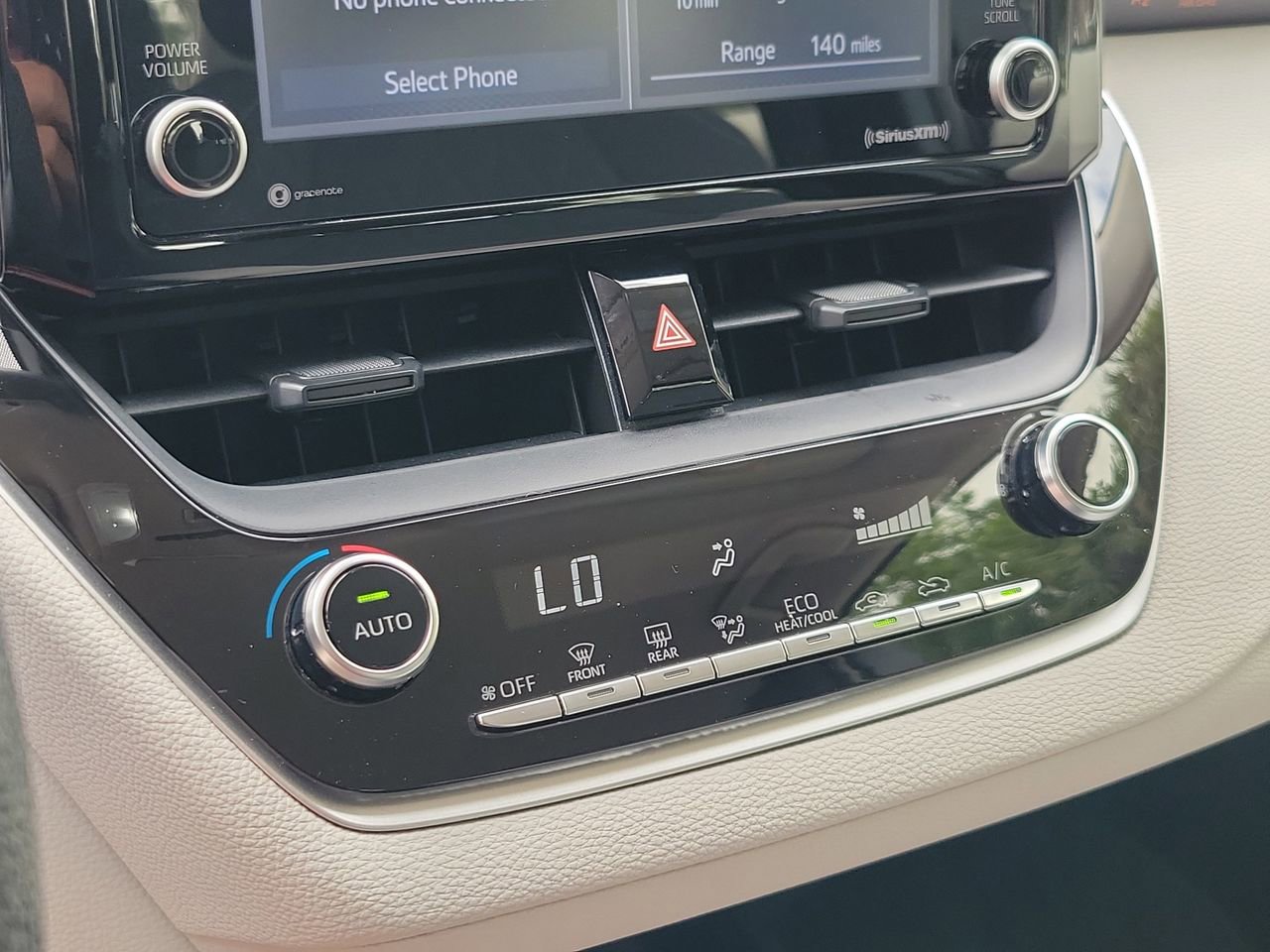 Used 2022 Toyota Corolla LE image 26