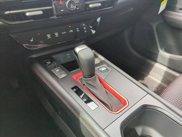 New 2026 Nissan Kicks SR w/ Cold Weather Package image 13