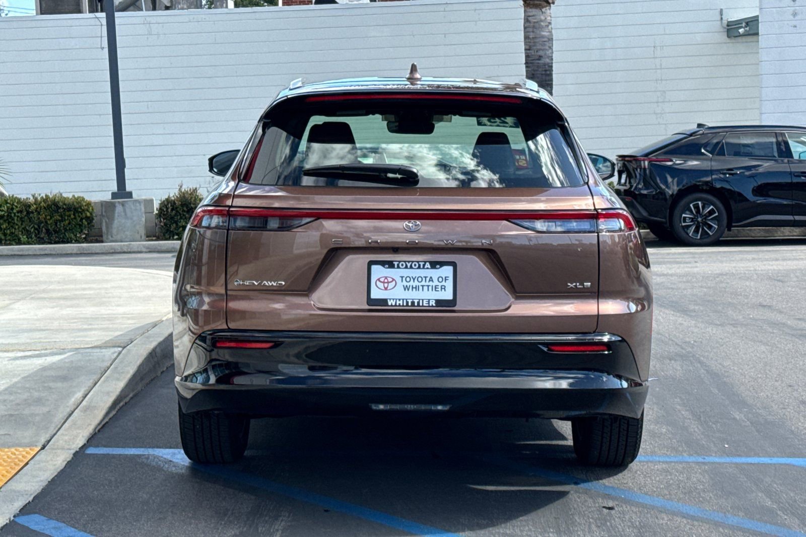 Certified 2025 Toyota Crown Signia image 6