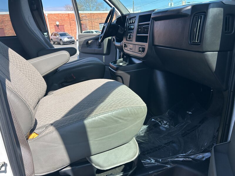 Used 2013 Chevrolet Express 1500 LT w/ LT Preferred Equipment Group image 13