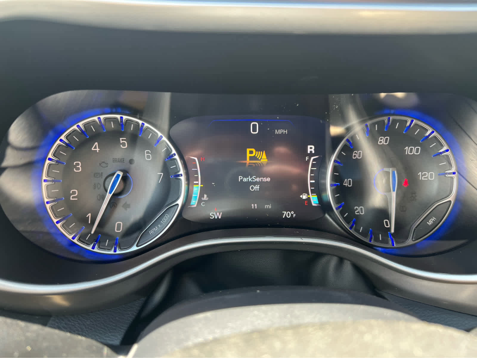 New 2025 Chrysler Voyager LX image 17