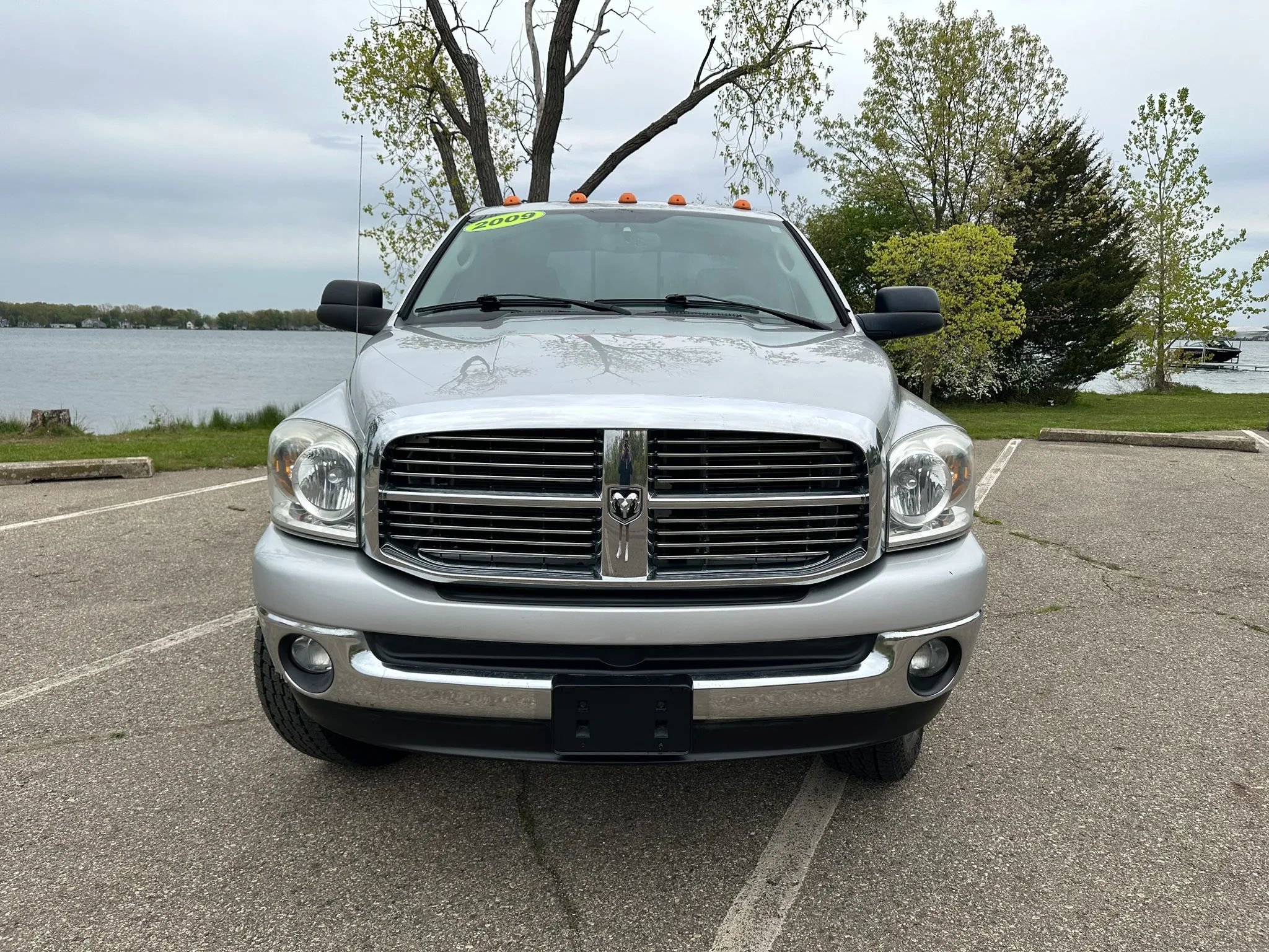 Used 2009 Dodge Ram 2500 Truck SLT w/ Trailer Tow Group AWD/4WD image 2