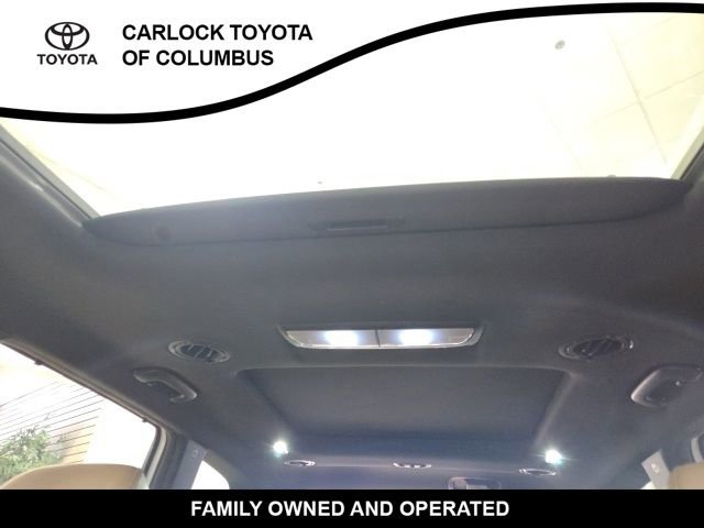 Used 2022 Kia Telluride SX w/ Towing Package FWD image 13