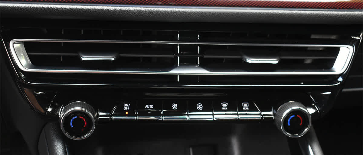 Used 2024 Chevrolet Traverse Z71 w/ LPO, Floor Liner Package AWD/4WD image 20