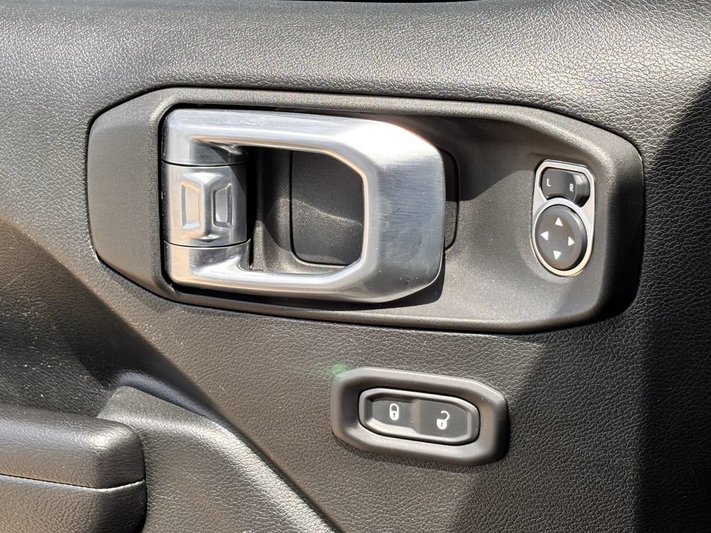 Used 2021 Jeep Gladiator Sport AWD/4WD image 21