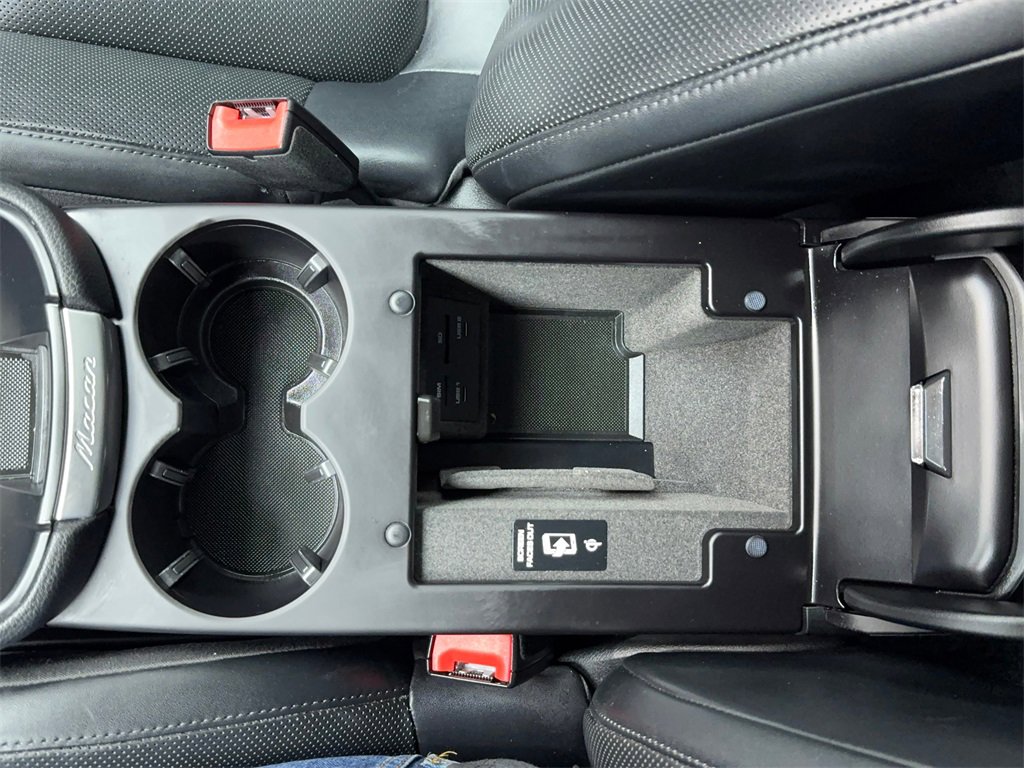Used 2024 Porsche Macan image 34