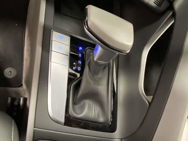 Certified 2025 Hyundai Elantra Sport image 17