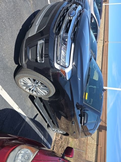 Used 2023 Ford Expedition Limited image 3