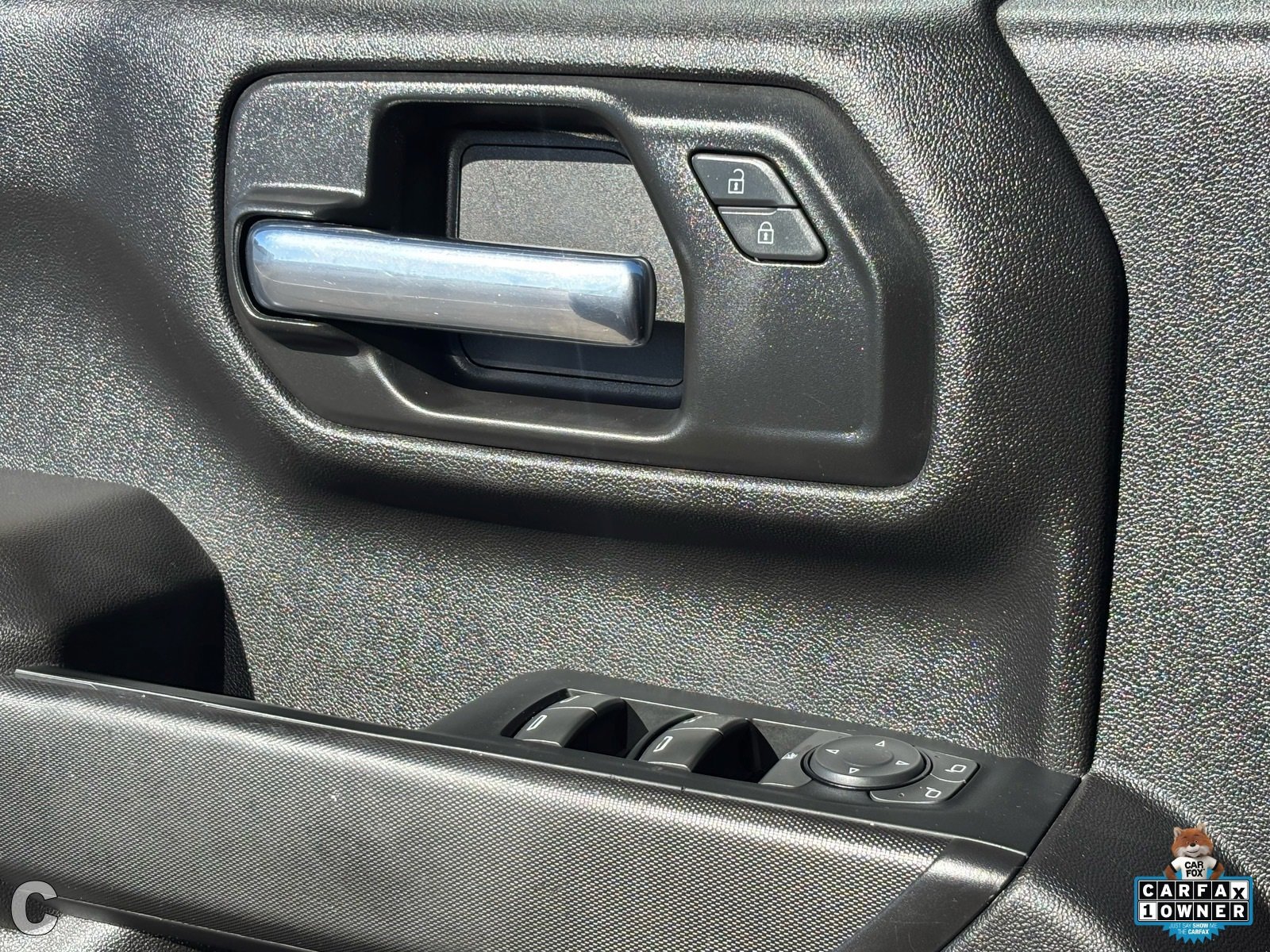 Used 2023 Chevrolet Silverado 2500 Custom w/ Custom Value Package image 18