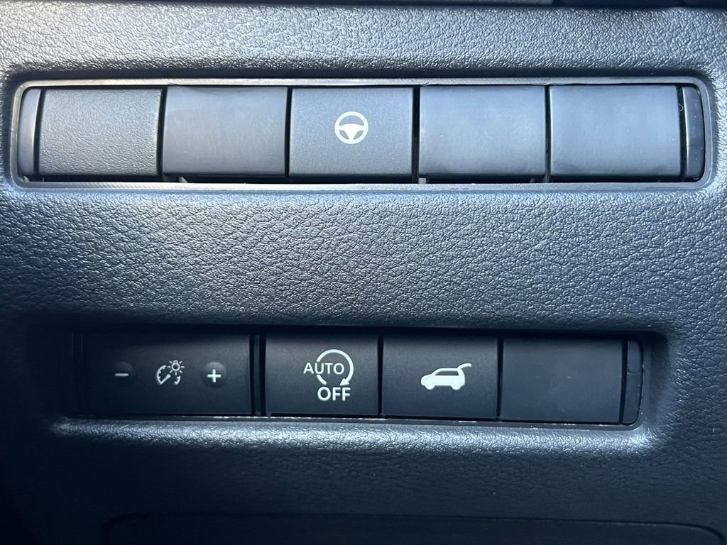 New 2026 Nissan Rogue SV image 25