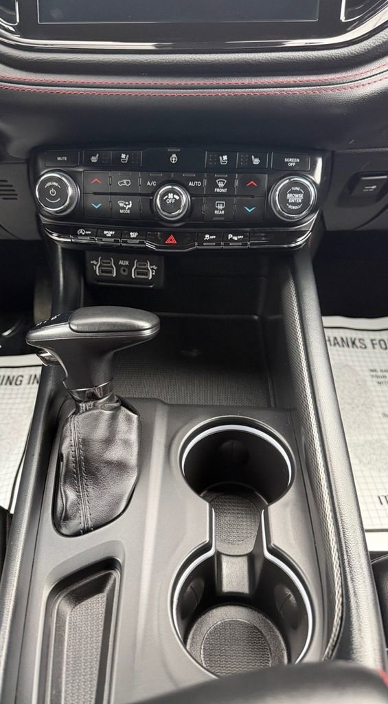 Used 2024 Dodge Durango GT image 17