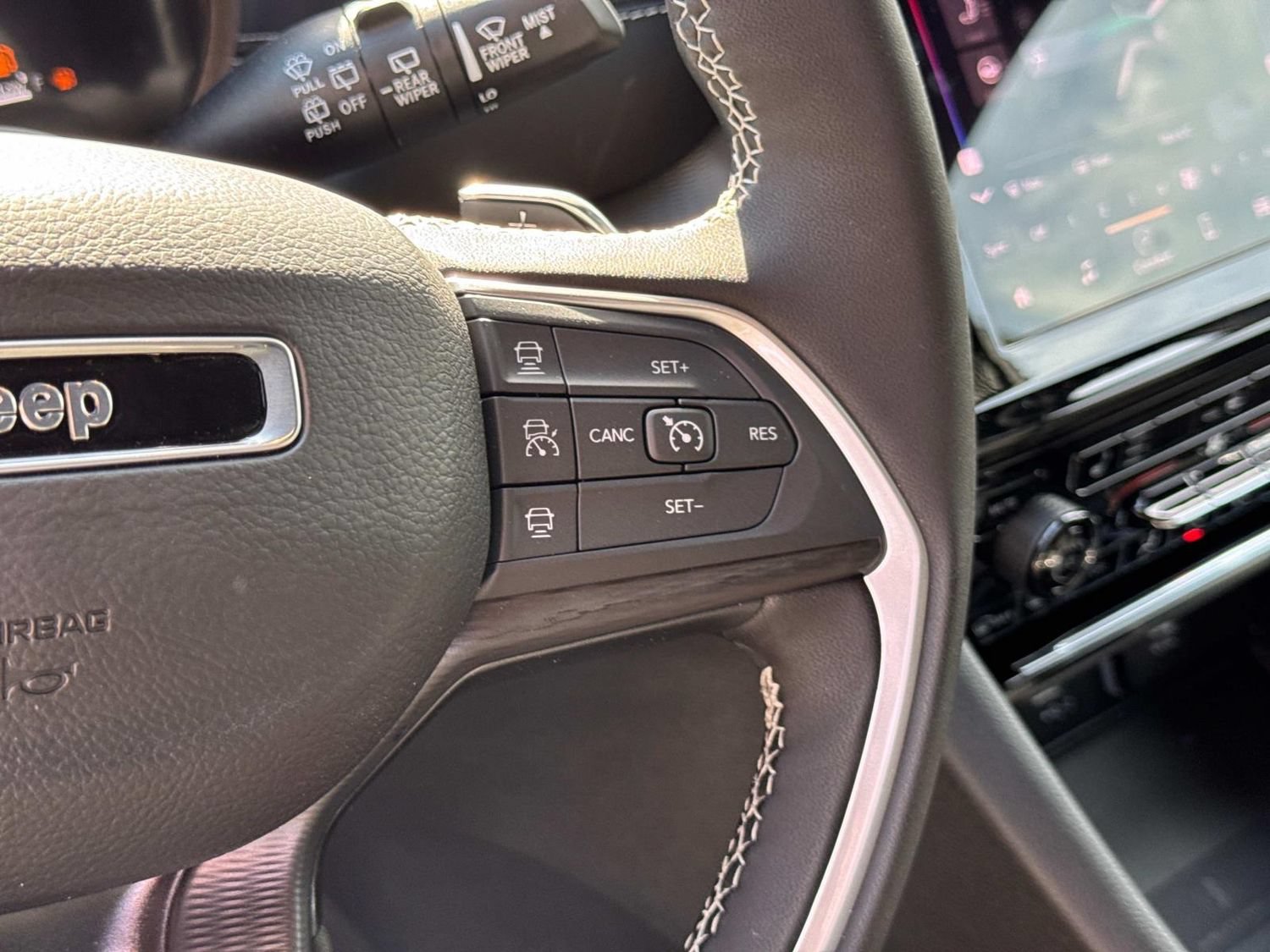 New 2026 Jeep Grand Cherokee Laredo X AWD/4WD image 32