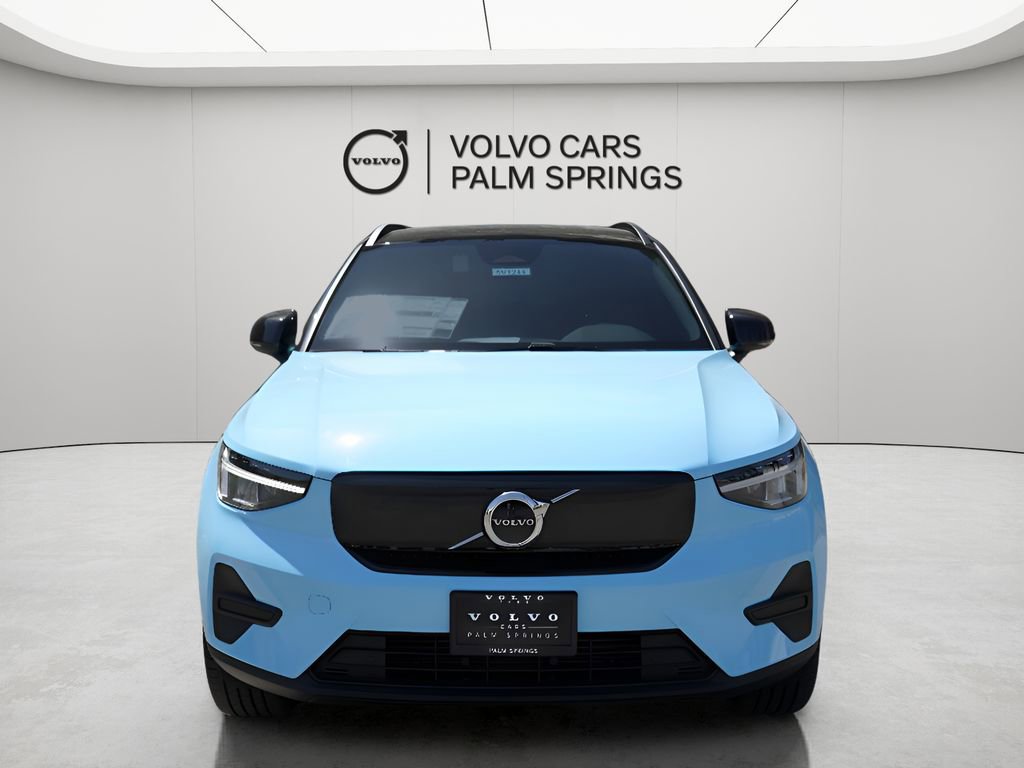New 2025 Volvo EX40 Core w/ Climate Package image 4