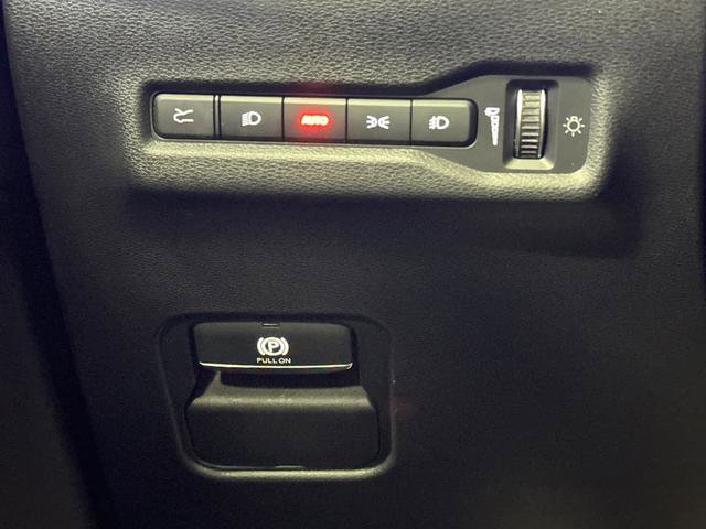 Used 2024 Jeep Wagoneer Launch Edition image 25