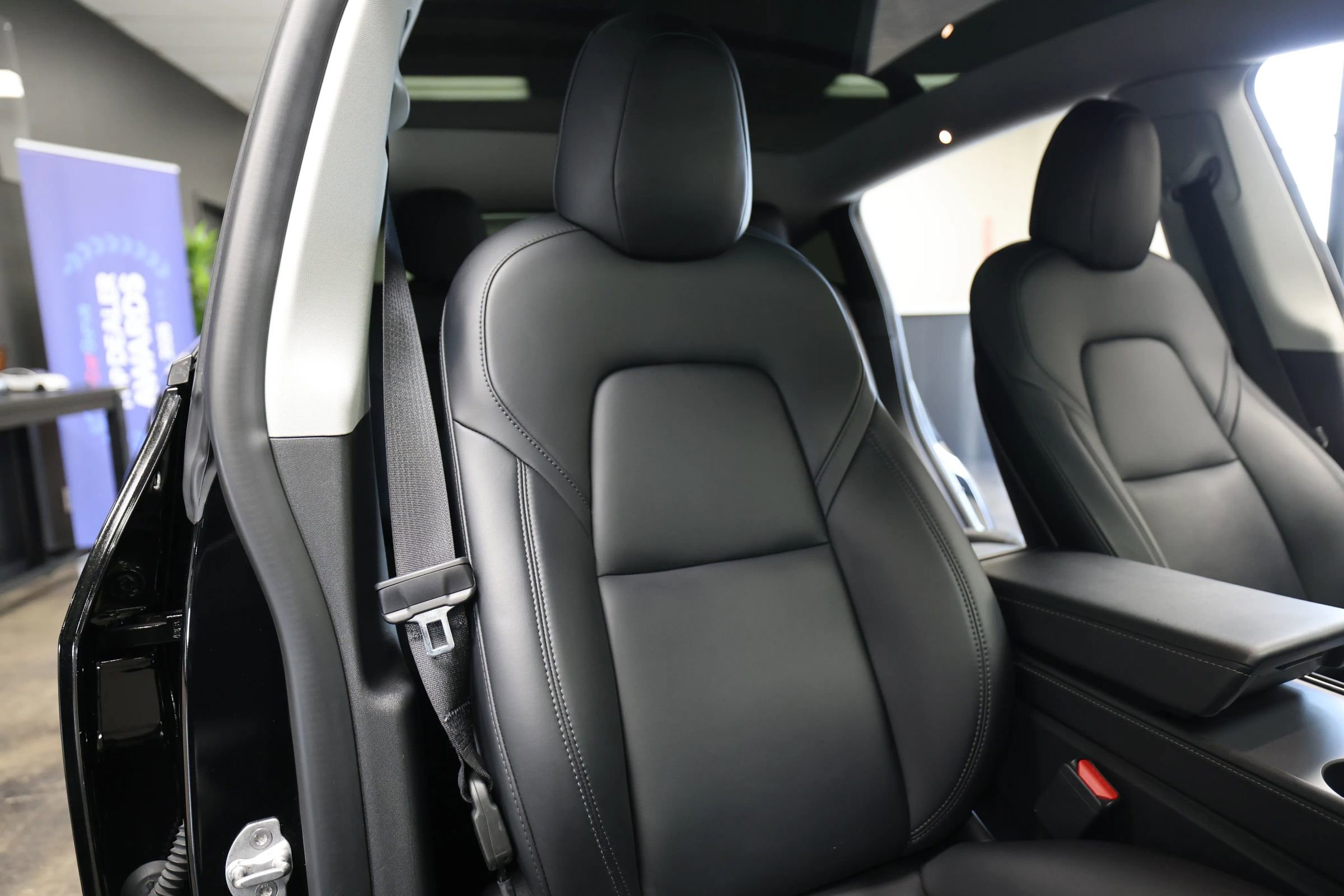 Used 2021 Tesla Model Y Long Range image 39