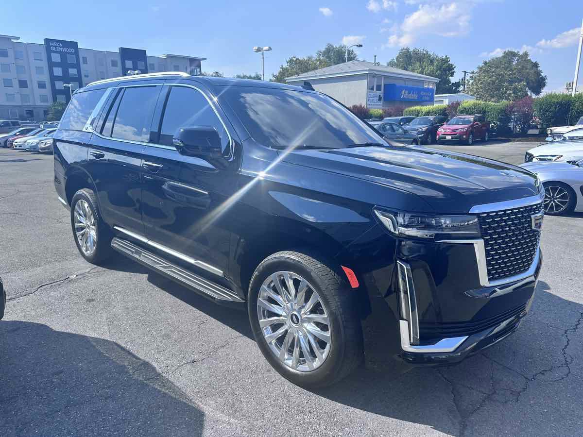 Used 2023 Cadillac Escalade Premium Luxury w/ LPO, Floor Liner Package image 4