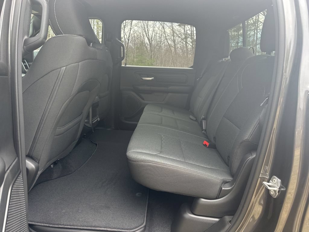 New 2026 RAM 1500 Express AWD/4WD image 27