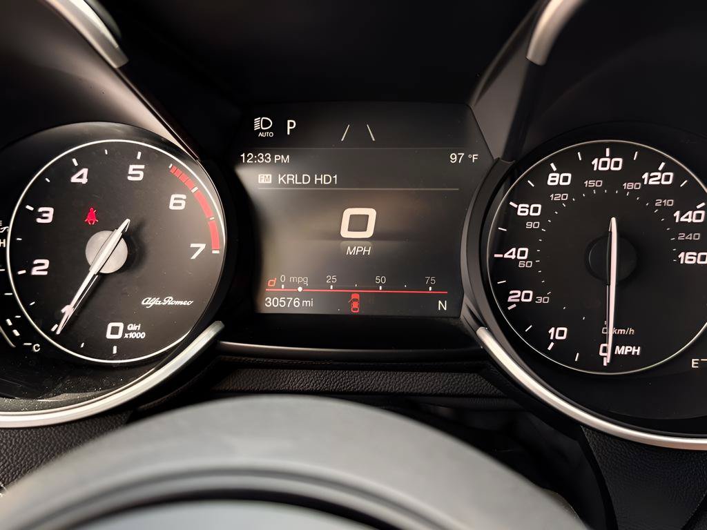 Used 2022 Alfa Romeo Giulia Ti AWD/4WD image 13