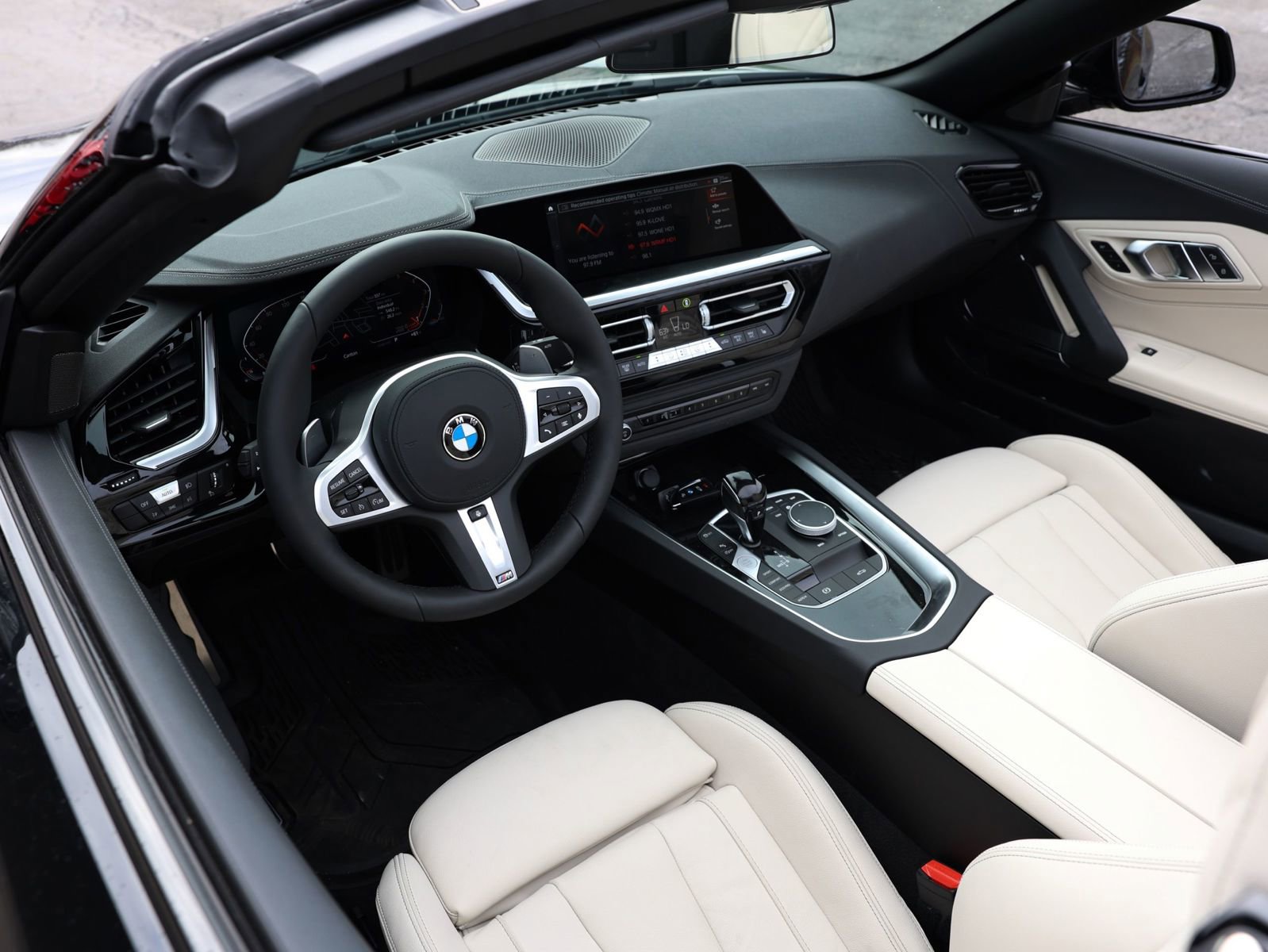 Used 2026 BMW Z4 sDrive30i w/ Convenience Package image 3