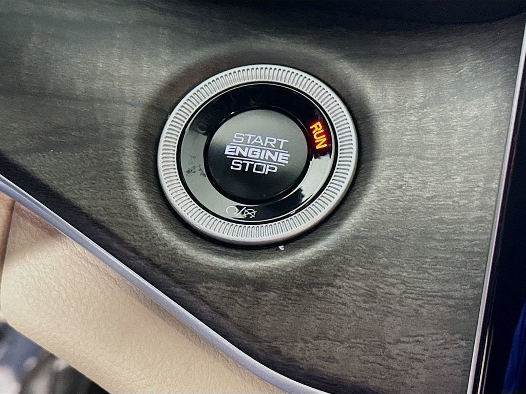 Certified 2025 Jeep Grand Cherokee Limited w/ Luxury Tech Group II image 24