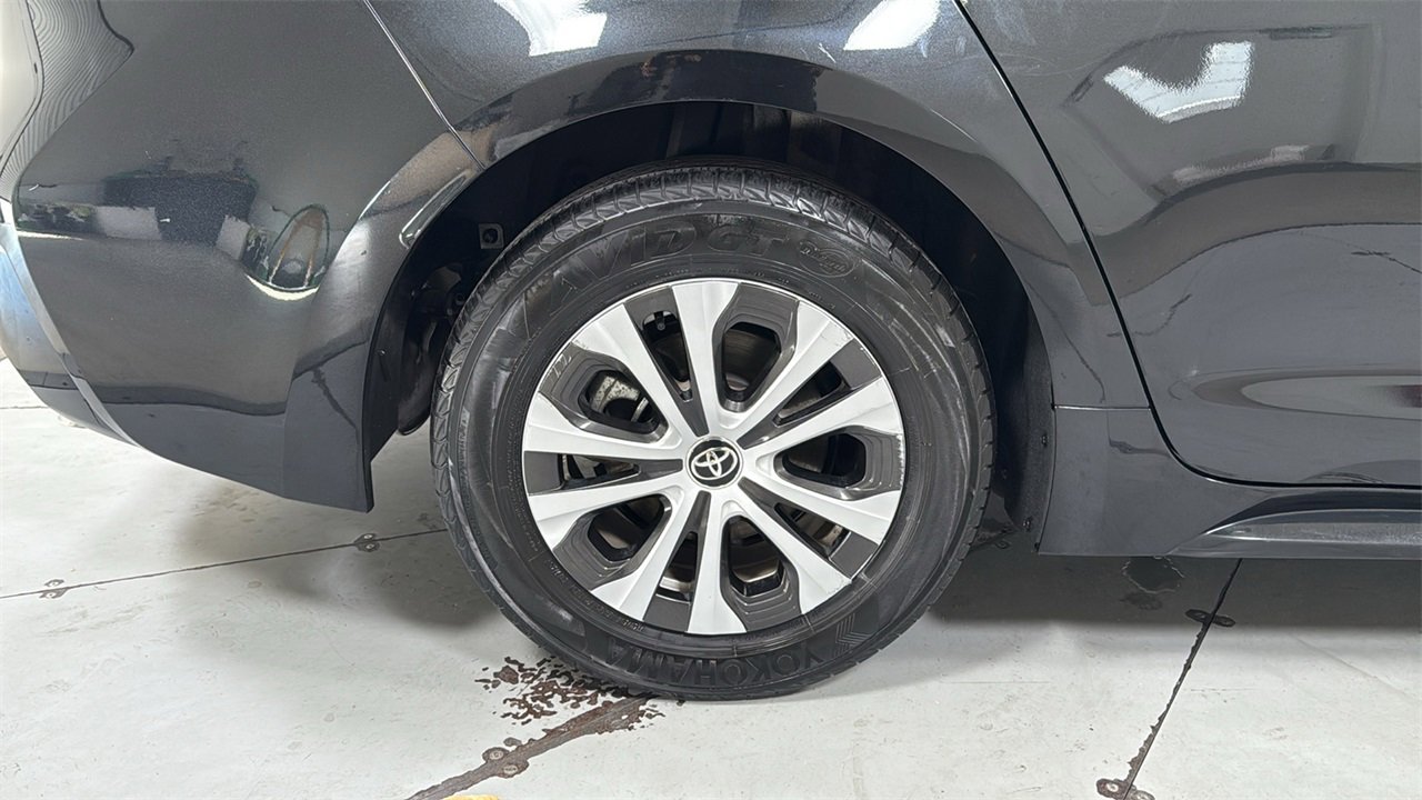 Used 2022 Toyota Corolla LE image 22