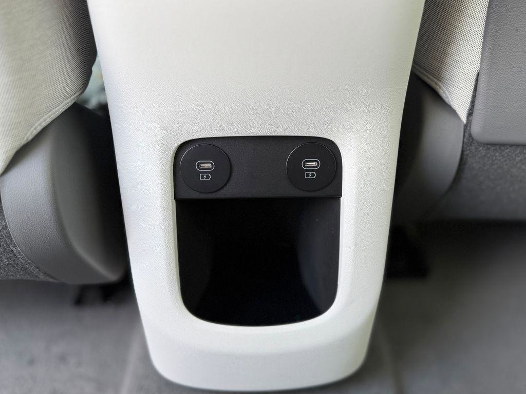 New 2026 Hyundai Ioniq 5 Limited image 9