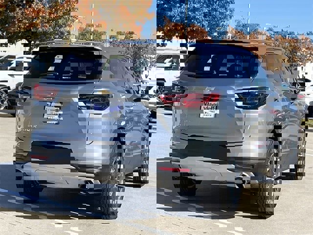 Used 2025 Chevrolet Blazer LT image 4