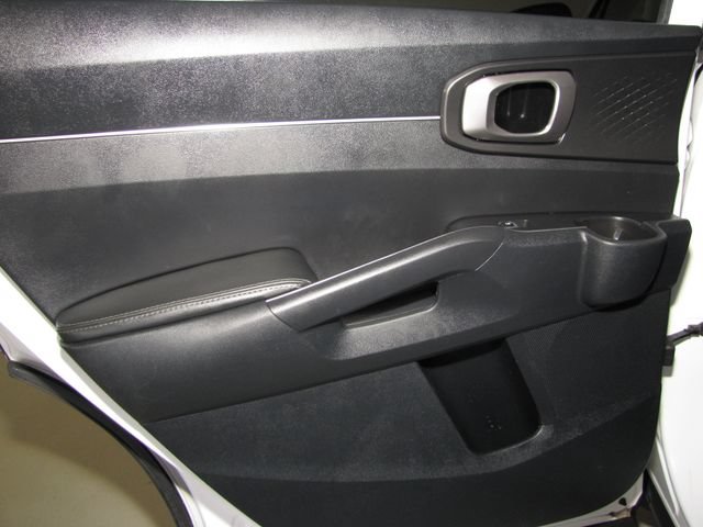 Used 2023 Kia Sorento LX FWD image 13