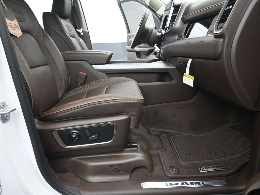 New 2025 RAM 1500 Limited image 18