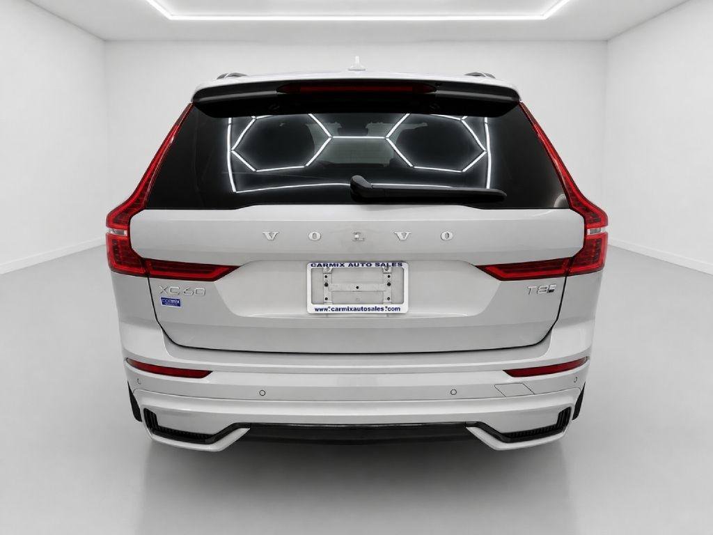 Used 2025 Volvo XC60 T8 Plus w/ Climate Package AWD/4WD image 4