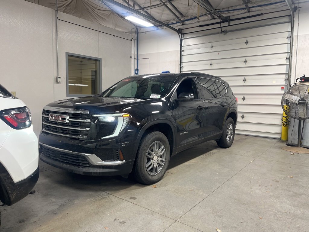 Used 2025 GMC Acadia Elevation
